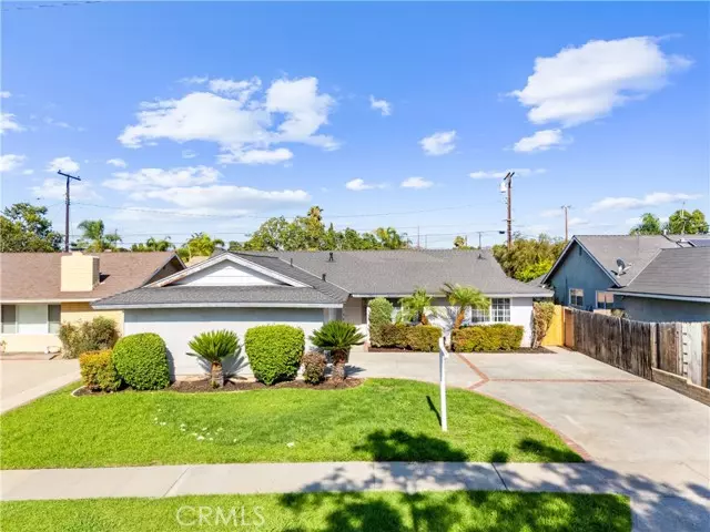 Orange, CA 92867,917 N Hart Street