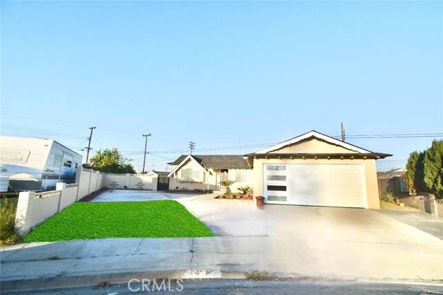 8491 EMERADO, Westminster, CA 92683