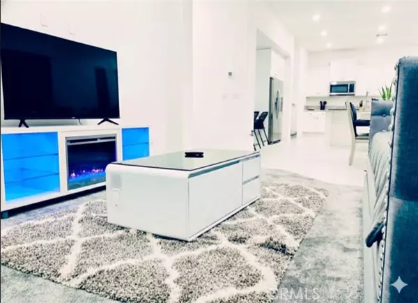 Anaheim, CA 92805,1886 S Westside Drive #57