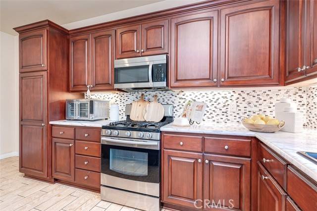 La Habra, CA 90631,335 E Francis Avenue