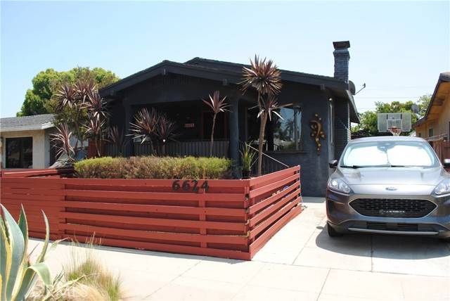 6624 Madden Avenue, Los Angeles, CA 90043