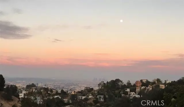 Los Angeles, CA 90046,8468 Elusive