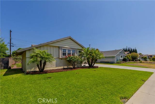 1727 E Romneya Drive, Anaheim, CA 92805