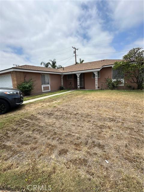 910 S Bewley Street, Santa Ana, CA 92704
