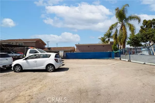 11214 Atlantic Avenue, Lynwood, CA 90262