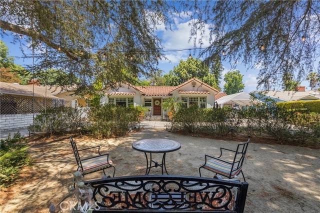 13621 Erwin Street, Van Nuys (los Angeles), CA 91401