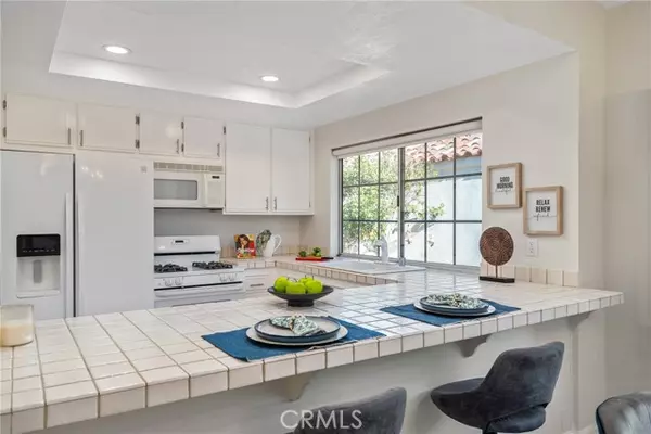 Palm Desert, CA 92211,43791 Calle Las Brisas