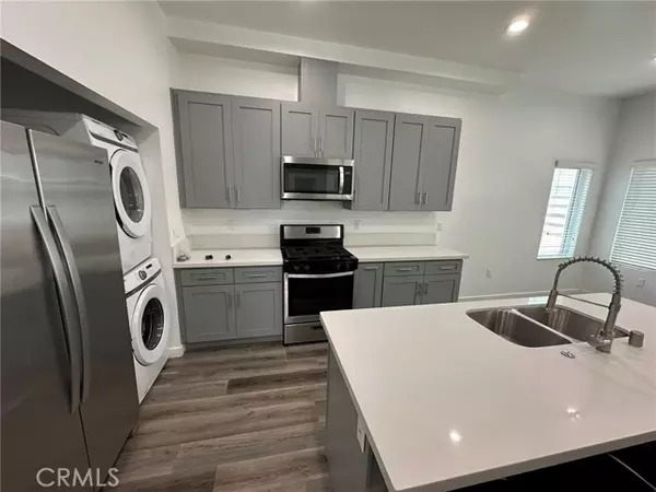 Harbor City (los Angeles), CA 90710,25134 Frampton Avenue