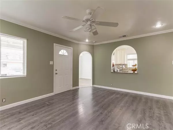 Long Beach, CA 90805,7183 Myrtle Avenue