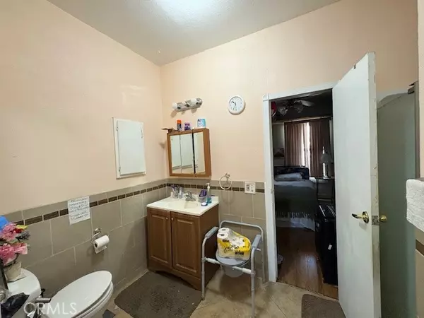 Pomona, CA 91768,334 W Artesia Street