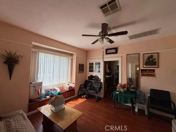 Pomona, CA 91768,334 W Artesia Street