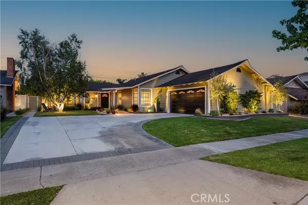 11832 Weatherby Road, Los Alamitos, CA 90720