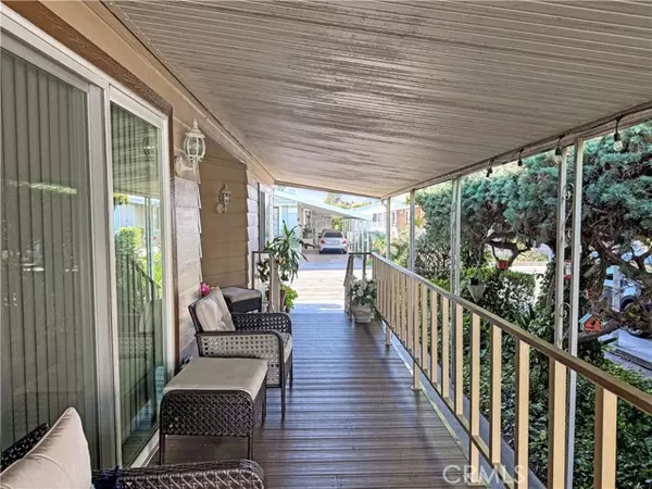 Orange, CA 92867,201 W Collins Avenue #73