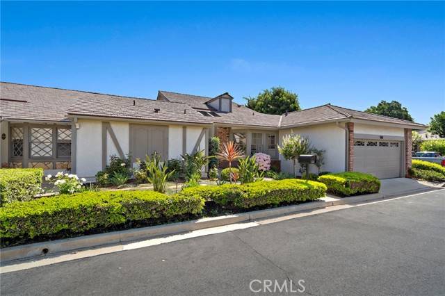 Tustin, CA 92780,1061 Regis Way