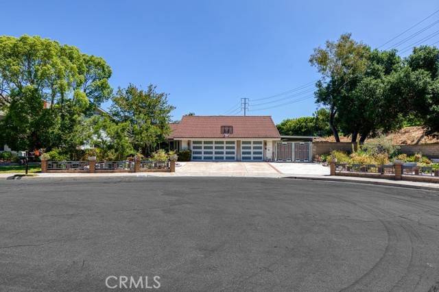 Lake Forest (el Toro), CA 92630,25495 Morningstar Road