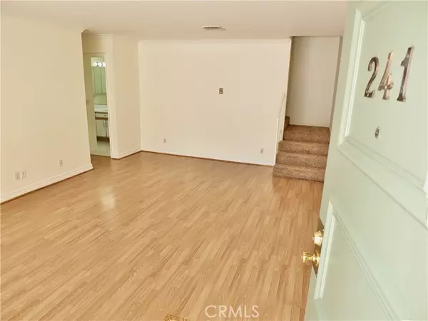 Glendale, CA 91206,121 Sinclair Avenue #241