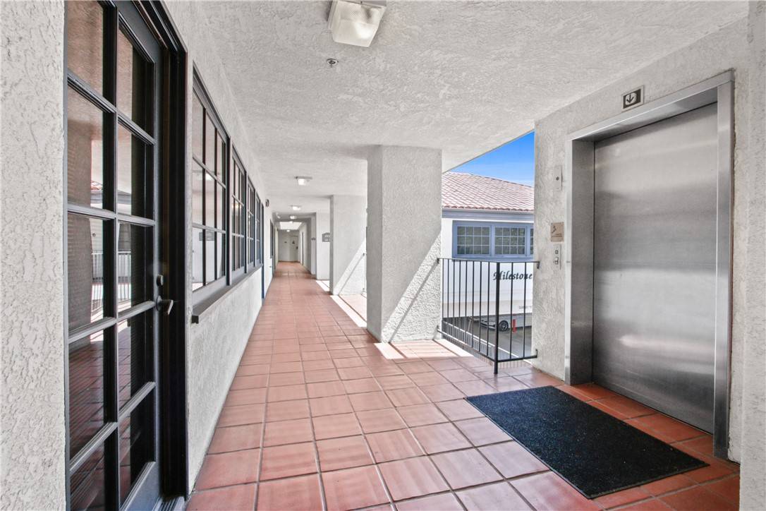 Santa Ana, CA 92701,1611 E 4th Street