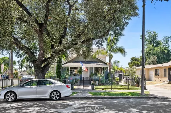 Santa Ana, CA 92701,930 S Birch Street