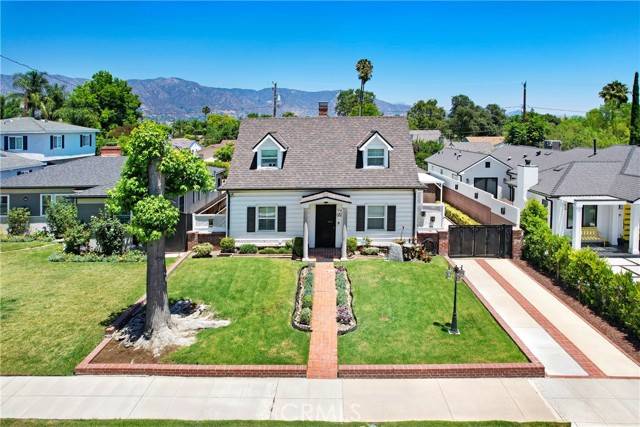 124 S Beachwood Drive, Burbank, CA 91506