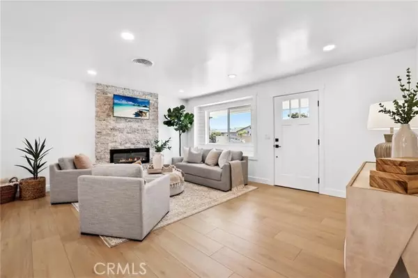 Huntington Beach, CA 92647,15801 Carrie Lane