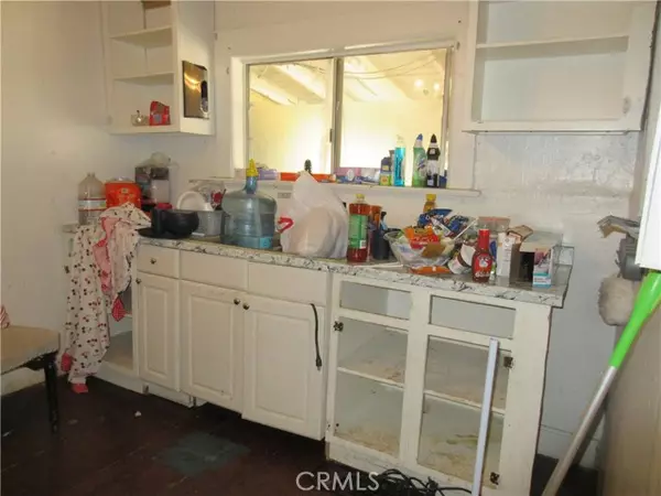 Pomona, CA 91766,988 W 12th St