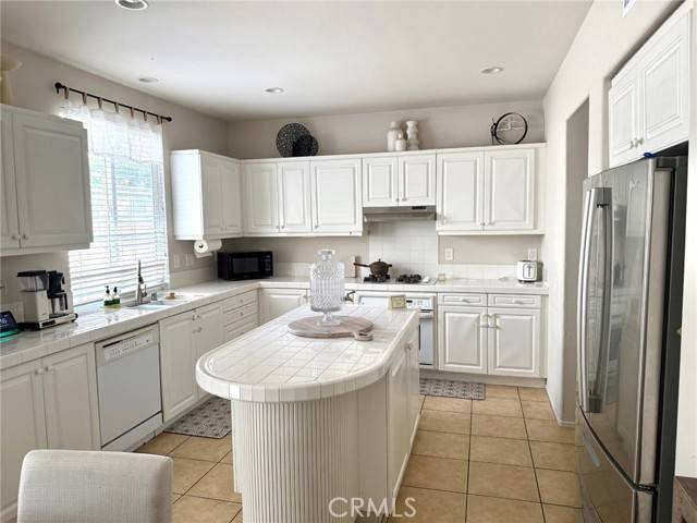 Irvine, CA 92602,45 Avondale