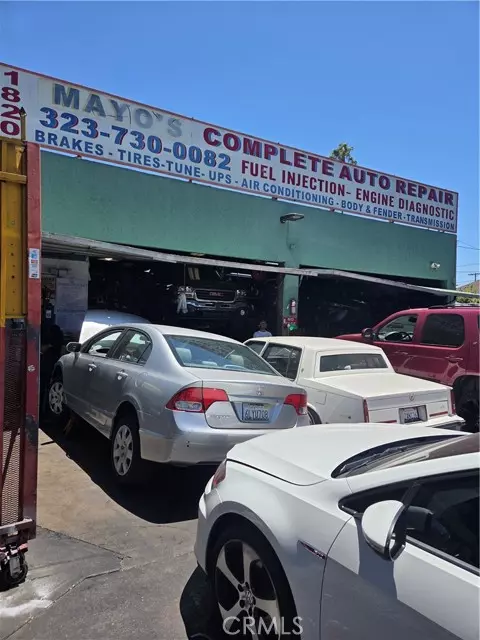 Los Angeles, CA 90018,1820 W Adams Boulevard