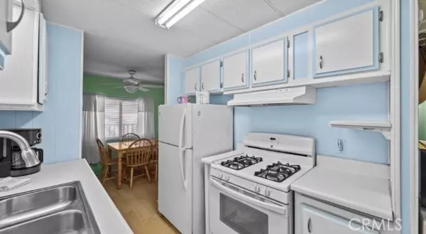 Huntington Beach, CA 92647,17261 Gothard Street #63