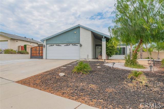 1424 Norfolk Street, Corona, CA 92878