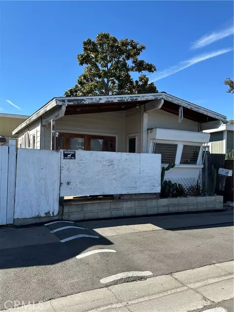 Seal Beach, CA 90740,96 Welcome Lane