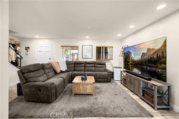 19901 Burnley Lane, Huntington Beach, CA 92646