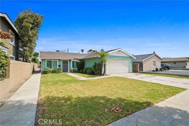 Los Alamitos, CA 90720,4331 Farquhar Avenue
