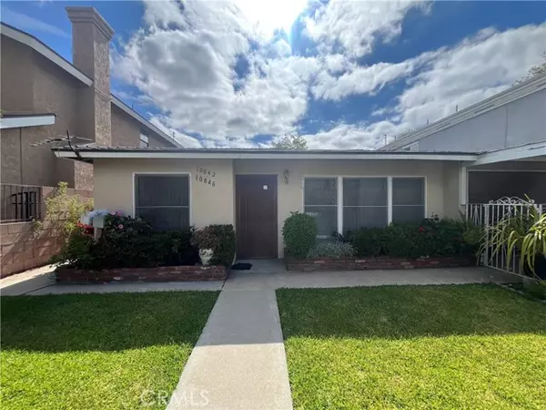 Los Alamitos, CA 90720,10842 Pine Street