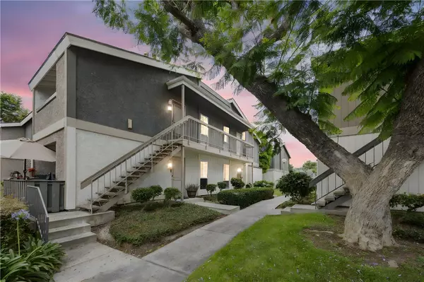 2849 S Fairview Street #H, Santa Ana, CA 92704