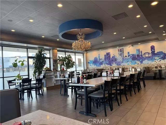 18561 Beach Boulevard, Huntington Beach, CA 92648