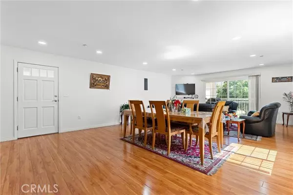 Glendale, CA 91202,530 W Stocker Street #203