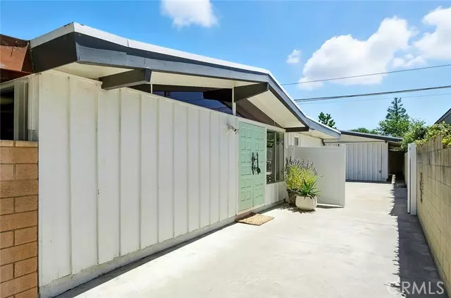 Long Beach, CA 90808,3310 Roxanne Avenue