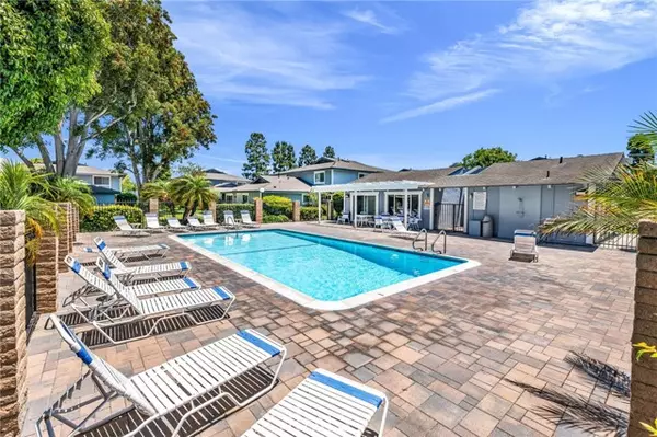 Huntington Beach, CA 92649,4648 Vista Bahia Drive #16