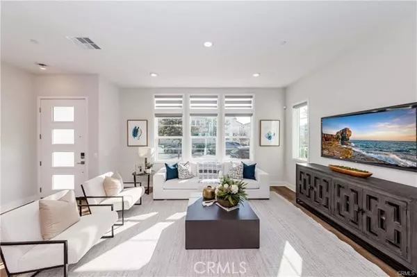 Irvine, CA 92618,105 Chorus