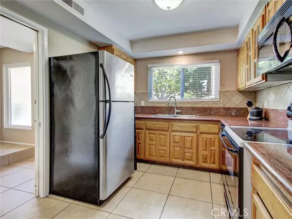 Tustin, CA 92780,1881 Mitchell Avenue #63