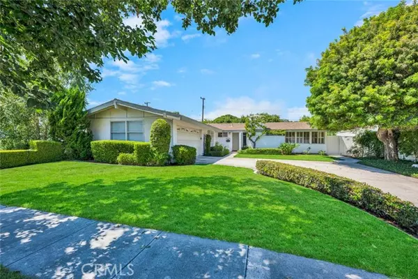 2931 Salmon Drive, Los Alamitos, CA 90720