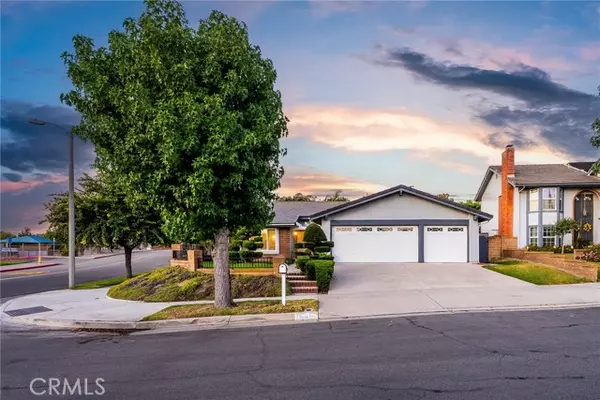 21802 Bass Lake Circle, Lake Forest (el Toro), CA 92630