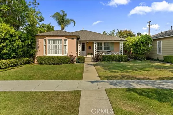 3762 Gardenia Ave, Long Beach, CA 90807