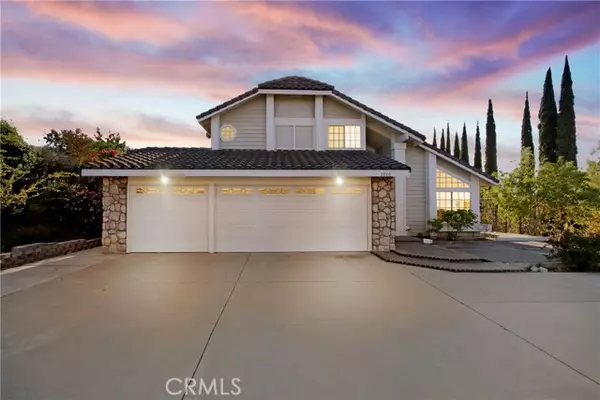 2010 Greenwood Circle, Riverside, CA 92503