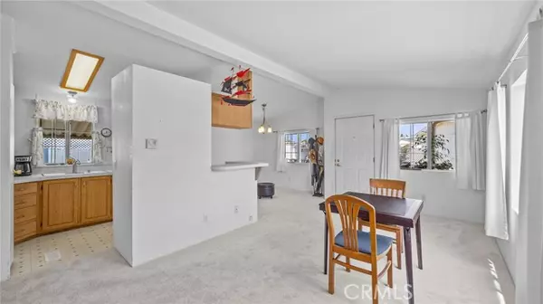 Huntington Beach, CA 92647,17261 GOTHARD Street #67