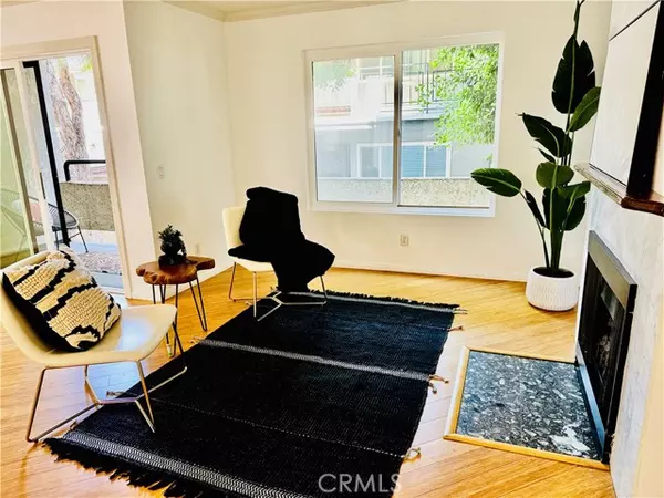 Long Beach, CA 90802,1237 E 6th Street #106