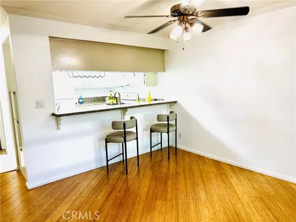 Long Beach, CA 90802,1237 E 6th Street #106