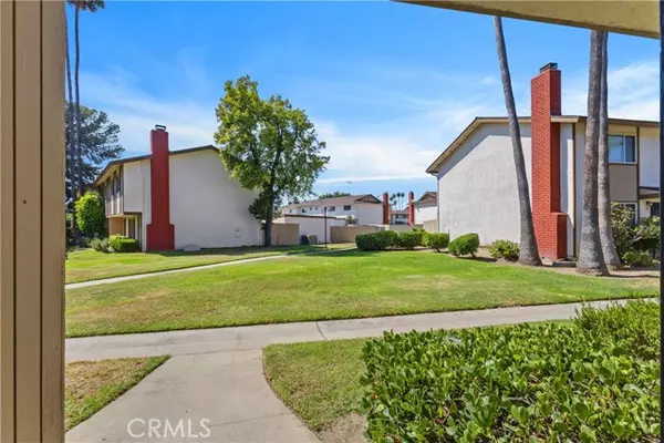 Tustin, CA 92780,1722 Mitchell Avenue #123