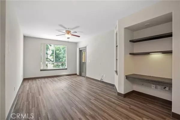 Valencia (santa Clarita), CA 91355,24595 Town Center Drive #3211