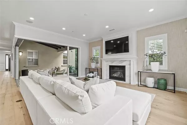 Irvine, CA 92618,208 Radial